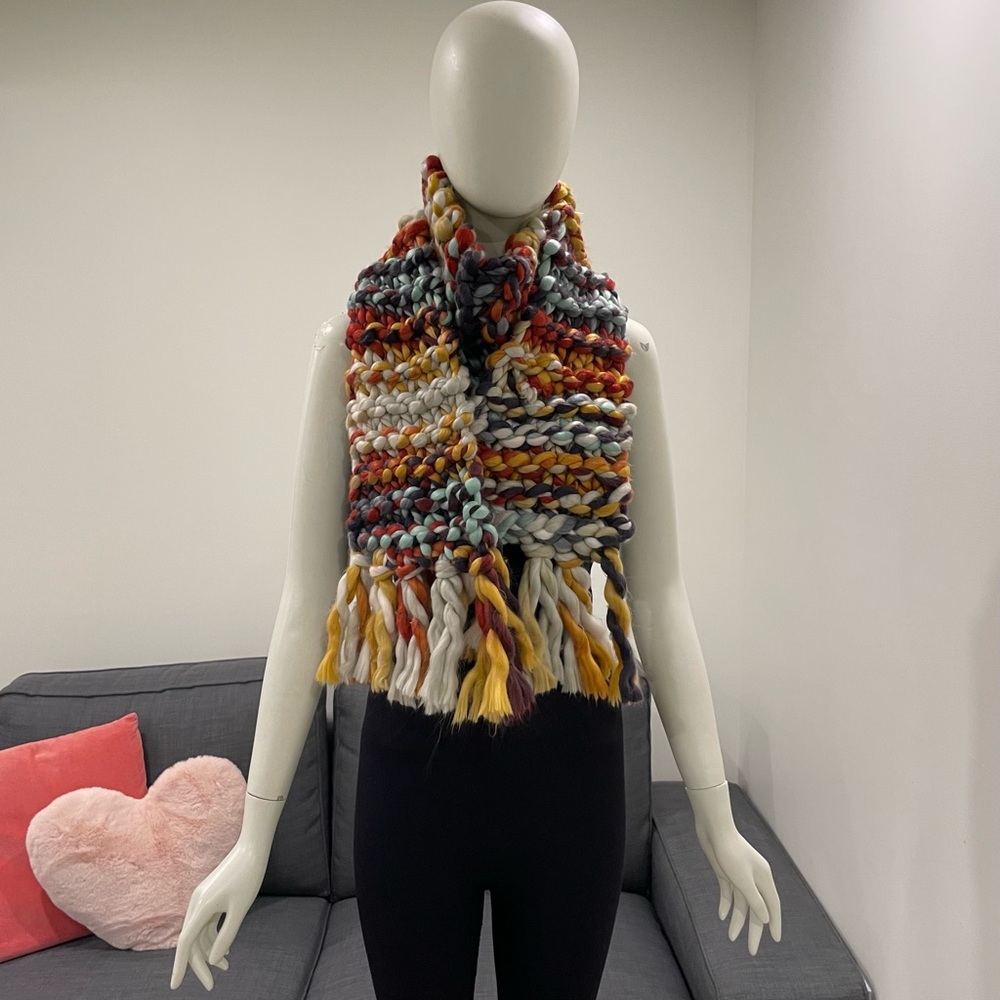Oversized Chunky SCARF WITH FRINGE Beautiful Colours Soft Warm Fun to Wear - Picture 4 of 16